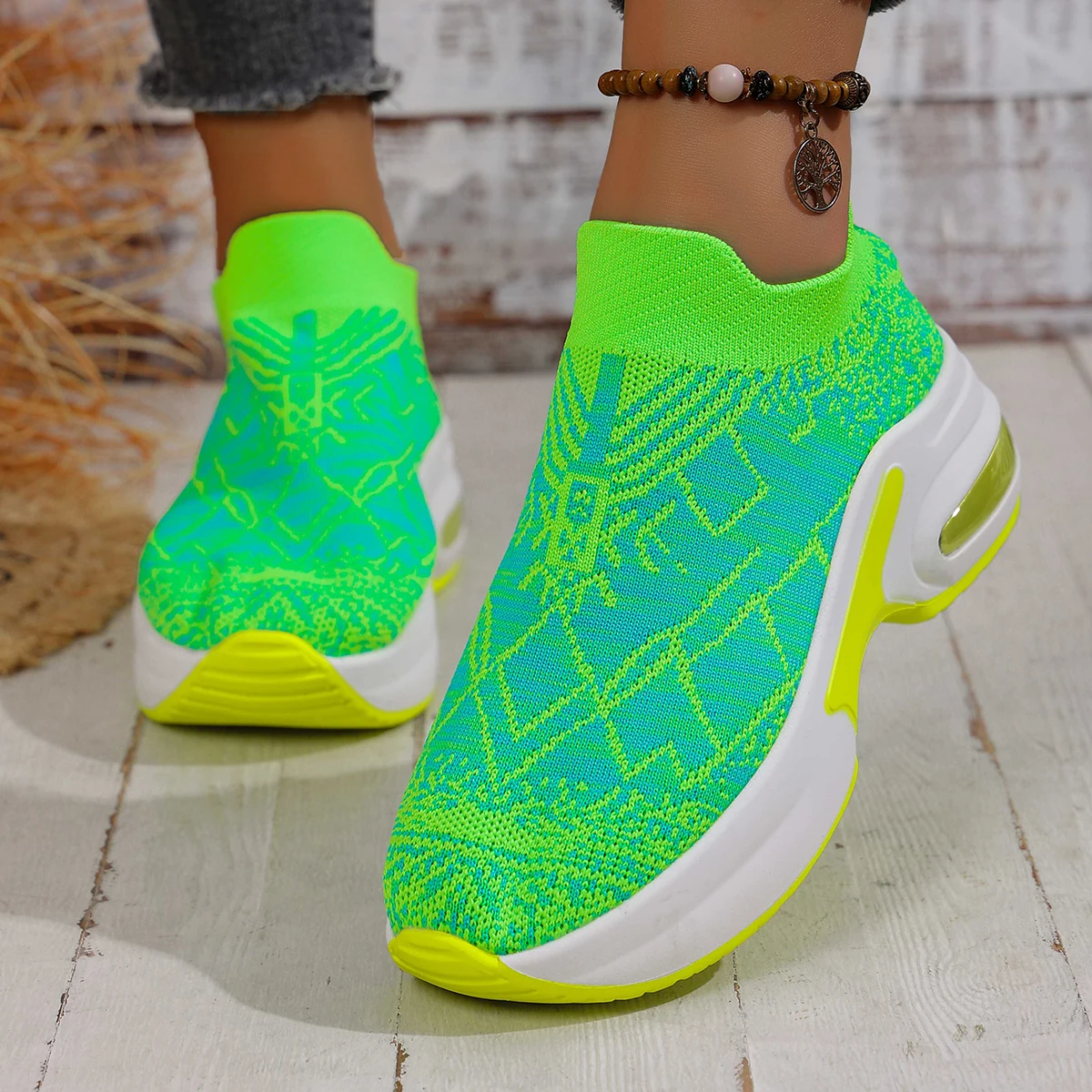 

Новинка 2023 года, женские кроссовки, дышащие нескользящие кроссовки, женская осенняя обувь с круглым носком, уличная повседневная женская обувь на мягкой подошве с сеткой