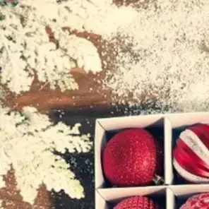 

16pcs/box 6CM Christmas Ball Ornaments Champagnes Gold Red Glitter Foam Ball Crafts For Xmas Tree Hanging Pendant Gifts Navidad