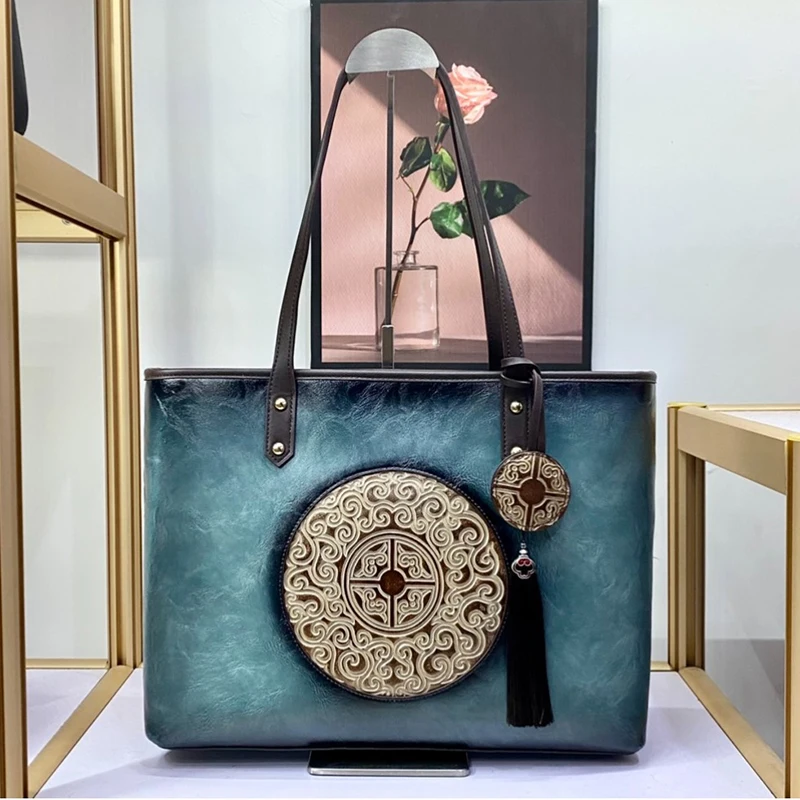 

2023 High Quality Leather Women Handbag Retro Handmade Tote Bag for Women Large Capacity Female Messenger Bags Designer Handbag