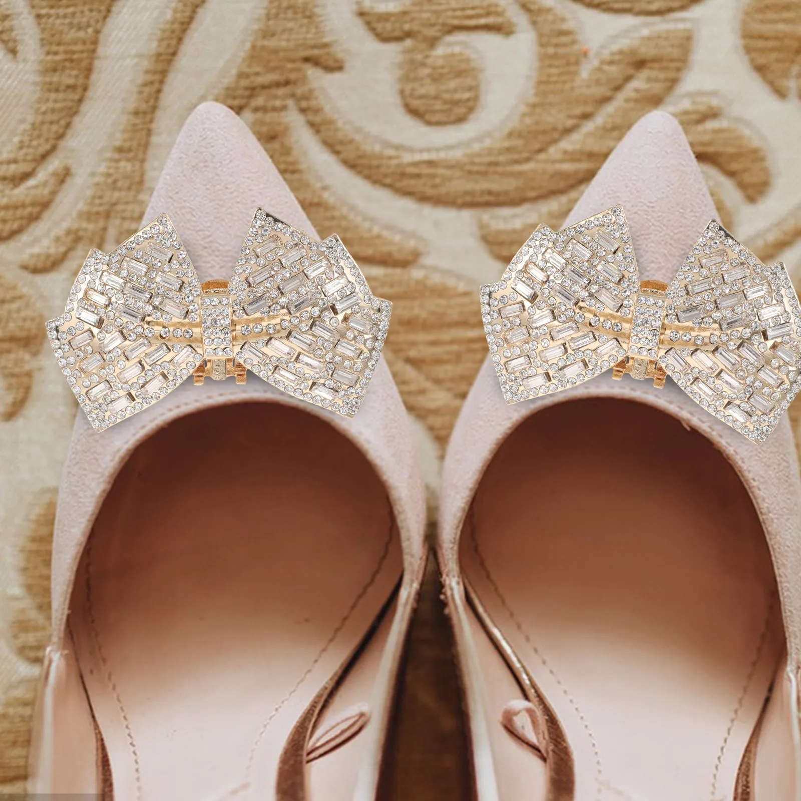 

2Pcs High Heeled Shoe Accessories Bow Clip on Decorative Rhinestone Buckles for Pumps Sandals DIY Fashion Shoe Embellishments