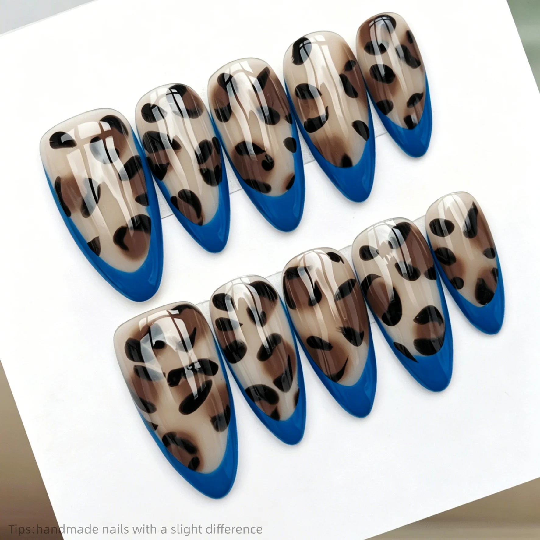 

10 шт. Накладные ногти ручной работы с синим французским леопардовым принтом, длинные, модные, глянцевые, декорированные, весенние, в форме миндаля