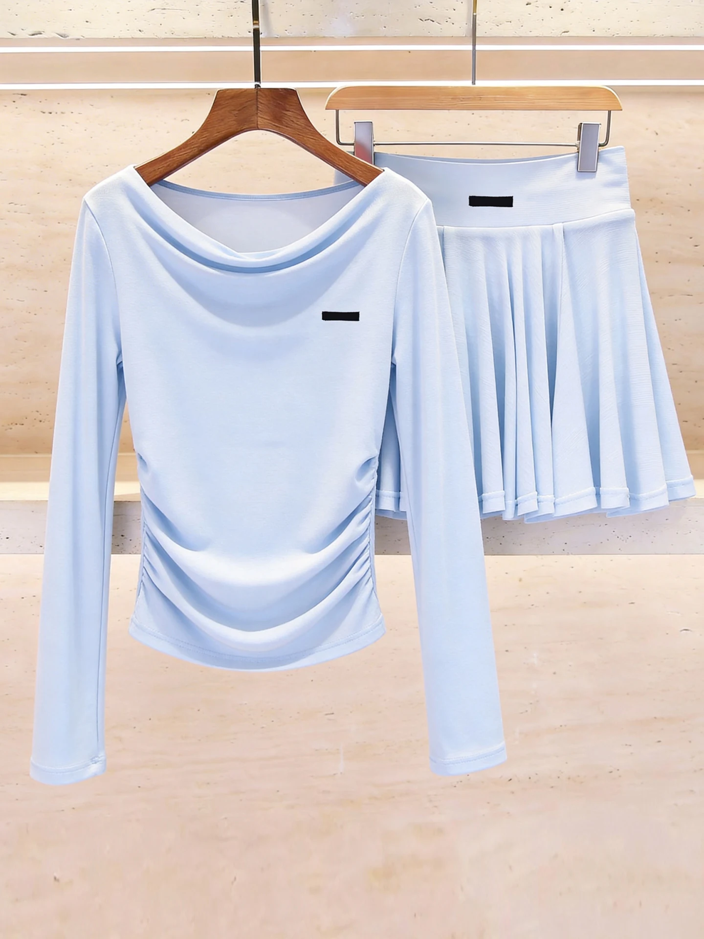 

Casual Versatile round Neck T-Shirt Skirt Set High Waist Polyester Fiber Commute Style for Adult Women in Summer And Spring