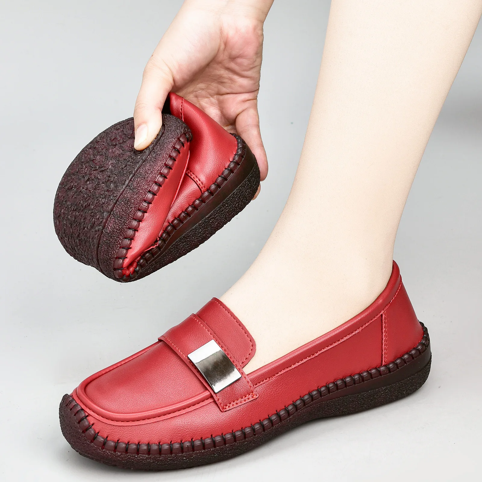 

Women Flats Wedge Leather Fashion Comfortable Shoes Women Slip on Nurse Shoes Moccasins Outdoor Plus Size Tenis Feminino