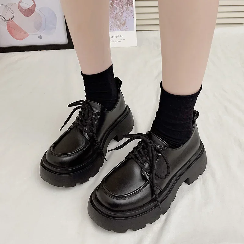 2024 Women Spring New Black Platform Flats Shoes Women Loafers Slip on Boat Shoes Designer Casual Leather Oxfords