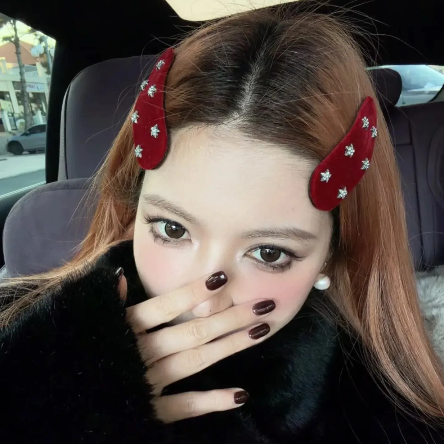 BB Hair Clip Korean Style New Black Velvet Water Drop Silver Rhinestone Star Accent Side Bangs for Women Elegant Non Slip Small
