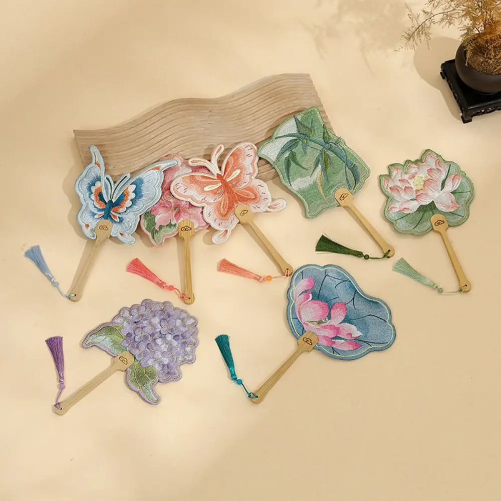 Ancient Handheld Embroidered Round Fan Tassels Floral Shaped Chinese Style Fan Lotus Butterfly Group Fan Photography Prop