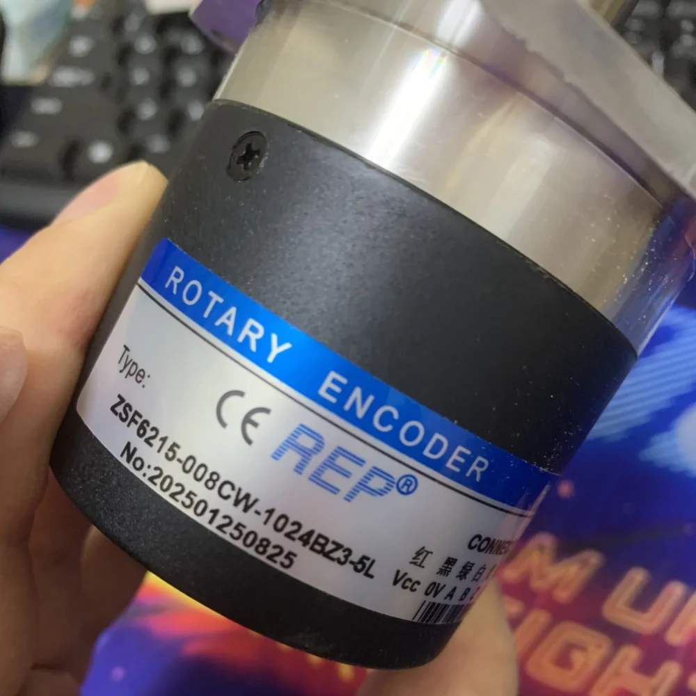 

Хорошая цена и на складе ZSF6215-008CW-1024BZ3-5L Поворотный энкодер