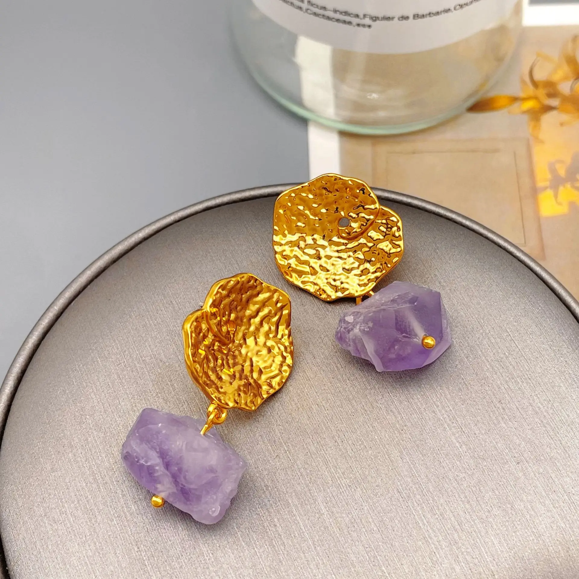 

Fashion Statement Retro Irregular Lotus Leaf Natural Crystal Amethyst Dangle Stud Earrings Brass Copper Accessories for Women