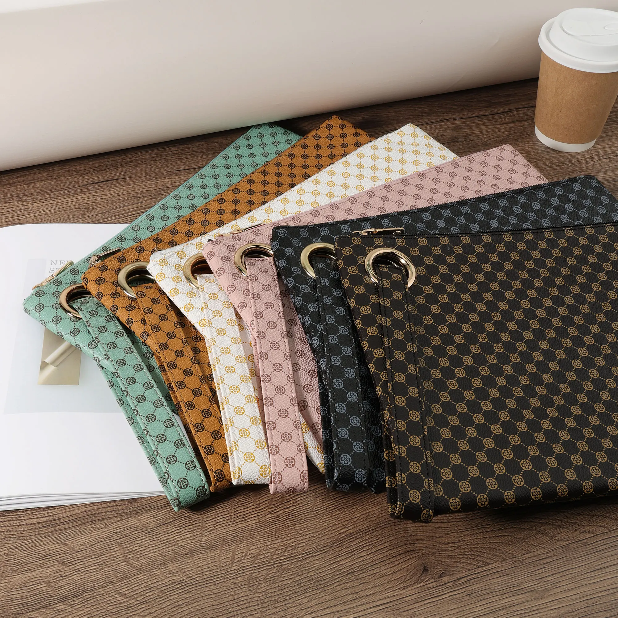 กระเป๋าสตางค์ใส่เหรียญใส่เหรียญทันสมัยกระเป๋าหนัง PU อเนกประสงค์มีซิปและลิปสติกกระเป๋าถือ