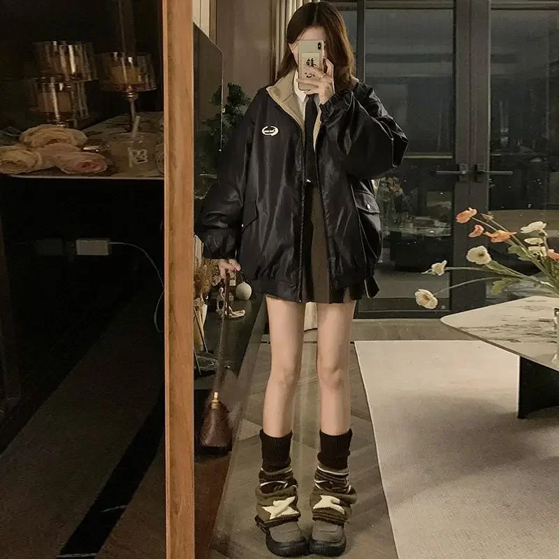 Chaqueta de mujer de cuero PU a la moda con abrigo suelto ambos lados mujer invierno nueva locomotora chaqueta de mujer acolchada de algodón