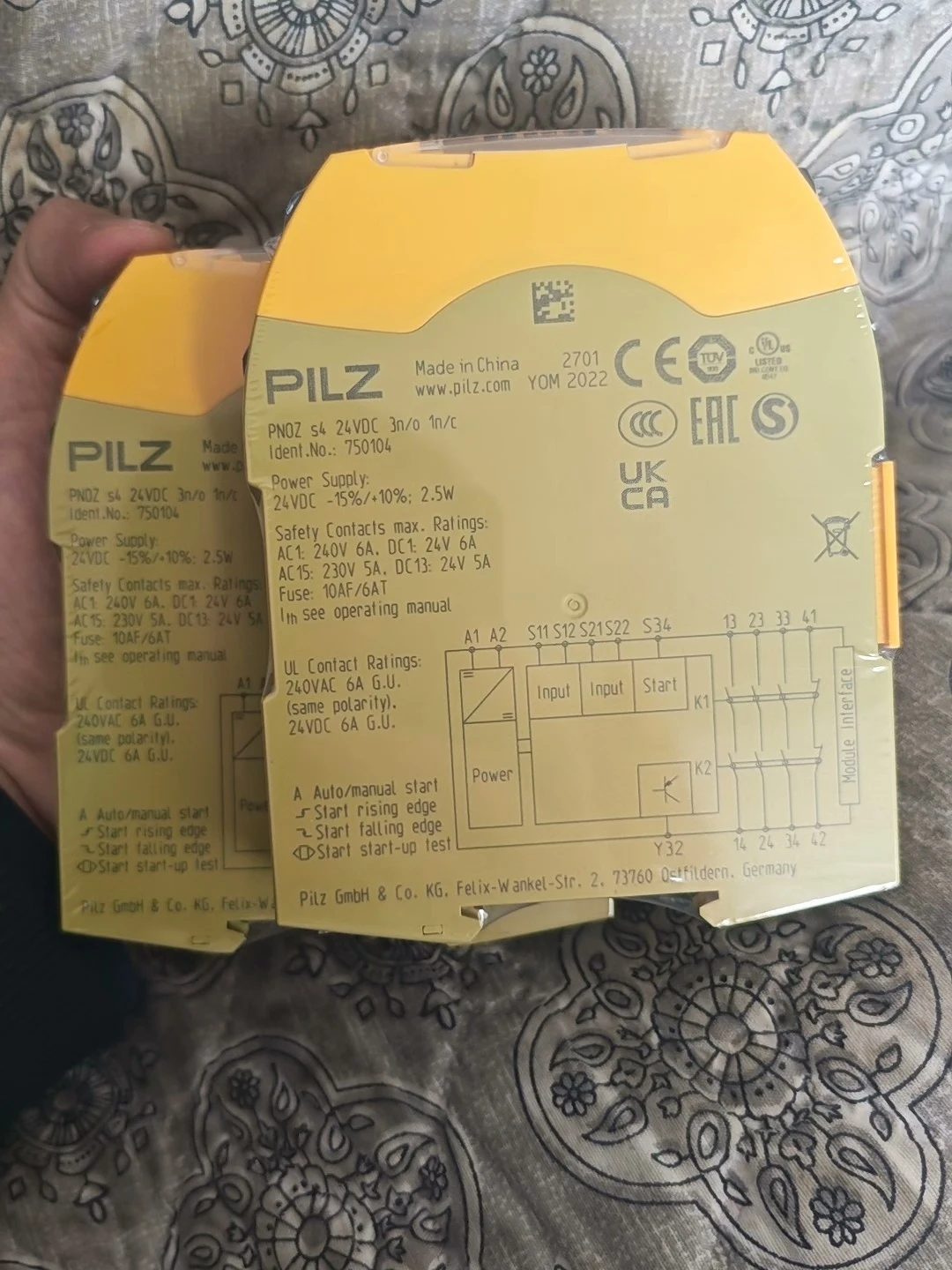 Pilz 750104 Safety Relay Original 22 in Stock