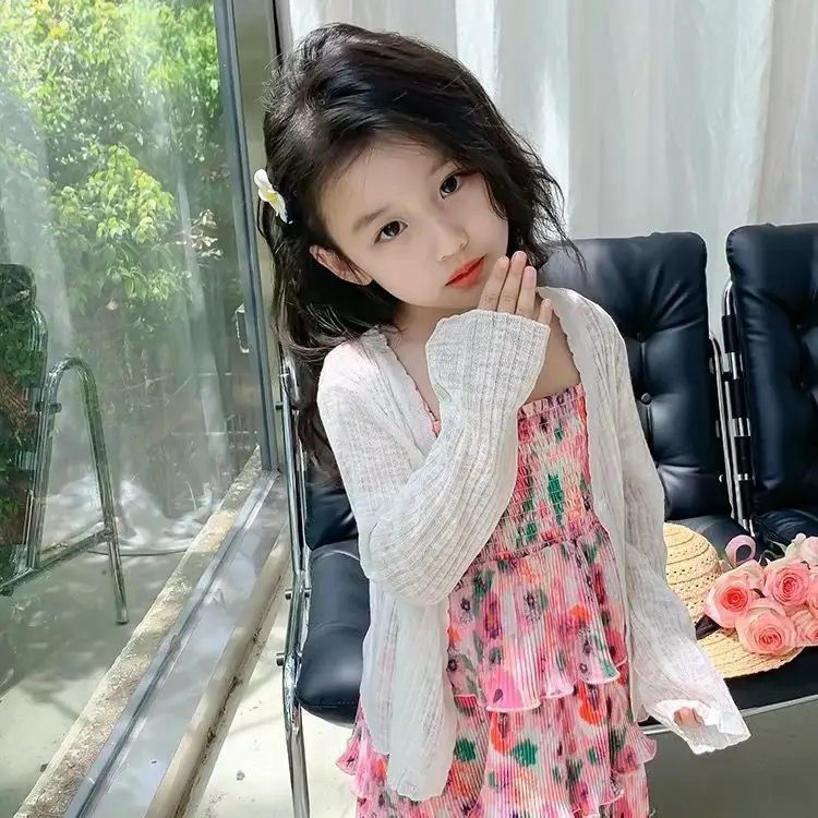 

Summer 2025 New Lightweight and Breathable Girls' Sunscreen Jacket Solid Color Kids Outwear Fashion Coat