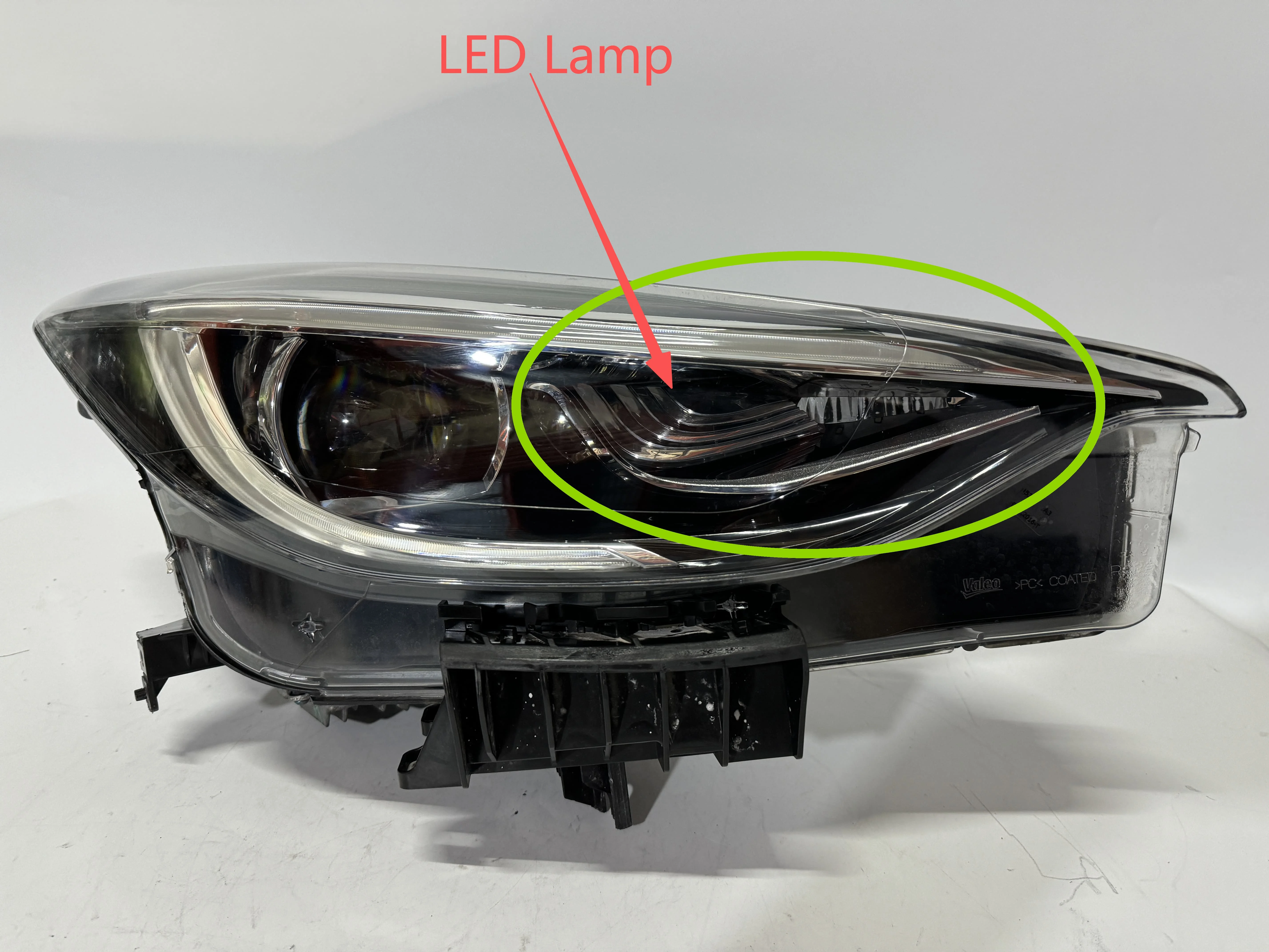 

Фара для Infiniti Q30 2015-2018, светодиодная фара Infiniti Q30, 2 модуля, высокая комплектация, седан, прямые поставки с завода.