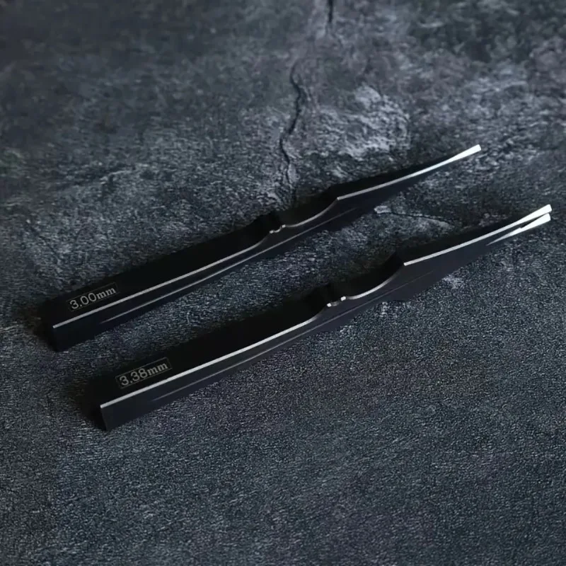 

Французские стальные зубила Diamond Irons DC53, с зеркальной полировкой, для профессиональной работы по коже (2/5/10 зубцов)