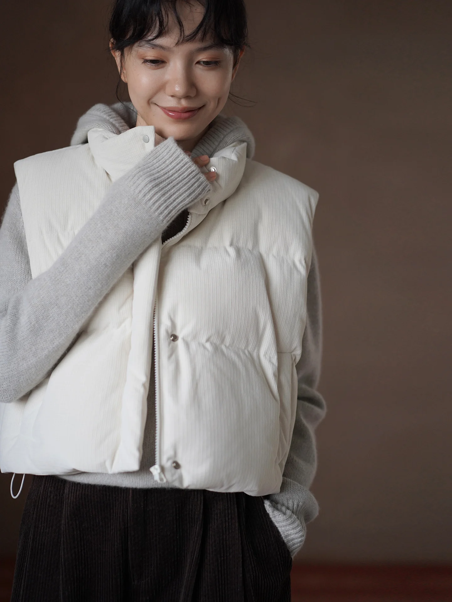 

Жилет Hacikis Cozy: теплый, мягкий, хлопковый, с воротником-стойкой, на пуговицах, из полиэфирного волокна, повседневный, женский