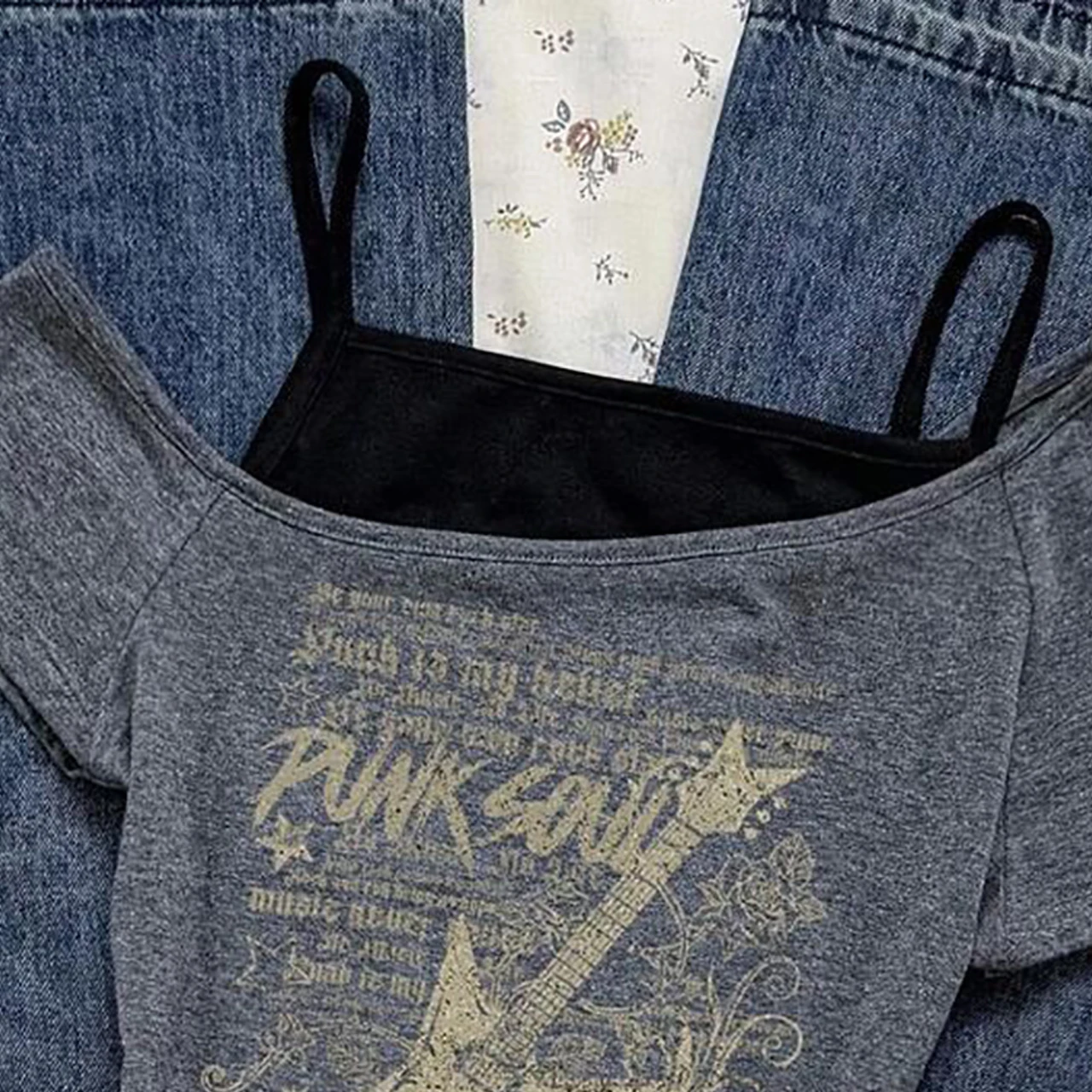 American Vintage Fake Two Piece Halter Lace Up T-shirts Y2k Slim Fit Print Tops Women Off Shoulder Short Sleeve Tee Shirt Neploe