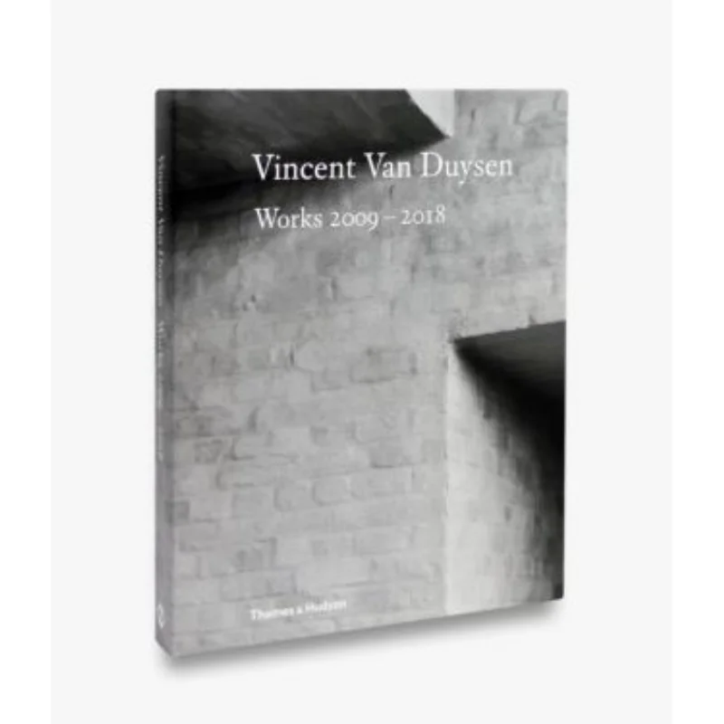 

Винсент Ван Денсен работает 198999, Ilse Crawford и Marc Dubois Thames And Hudson Ltd 9780500343432 Книга