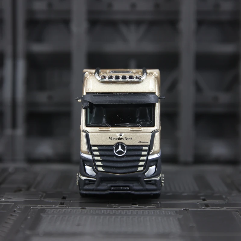 

Maisto 1:64 simulation Mercedes Benz heavy-duty truck Actros alloy car model trailer car model rich details, fine workmanship