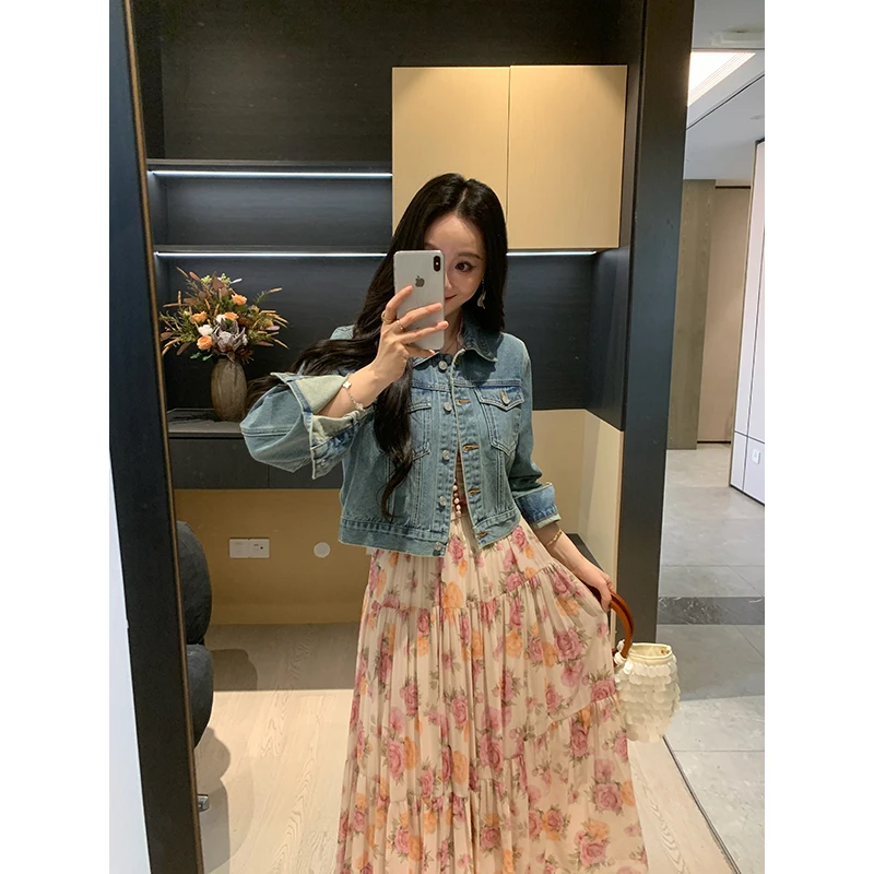 

Spring Cotton Denim Women's Jacket Vintage Washed Slimming Short Casual Style Long Sleeve Collar Fit for All Ages