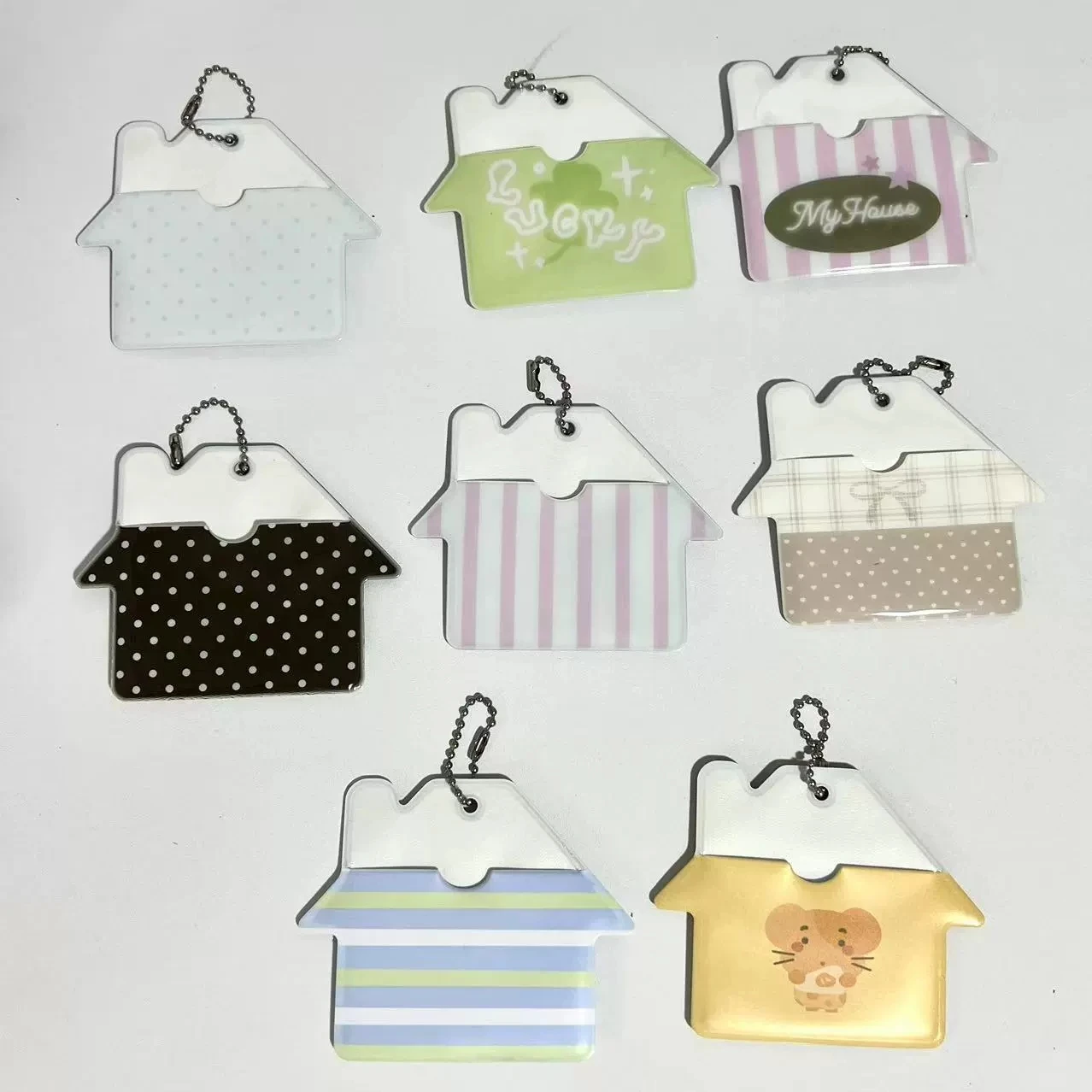Cartoon House Shape Photocard Holder Keychain Multicolor Animal Mini Photo Card Holders 1.7x2.3 Inch ID Badge Holder Card Holder