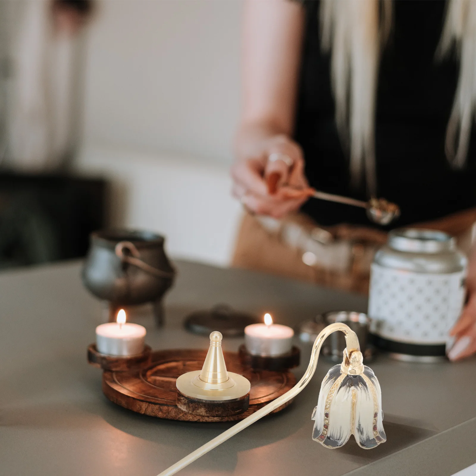 

Extinguisher Long Handle Metal Wick Snuffer Fire Snuffer Tool Accessories for Aromatherapy Scented Candles