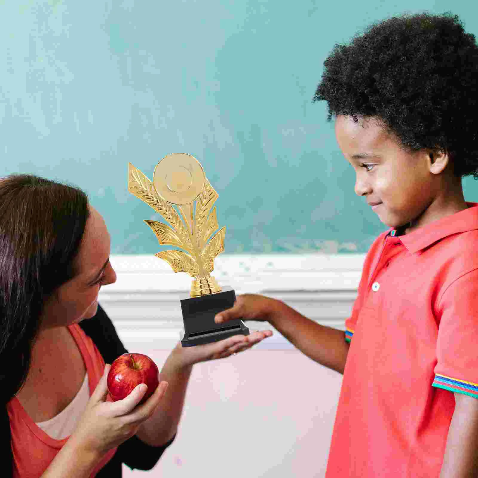 

Children's Trophies Gold Award for Winning Prizes Trophies Kids Cup Tournaments Perlite Plants Small Competitions Plastic