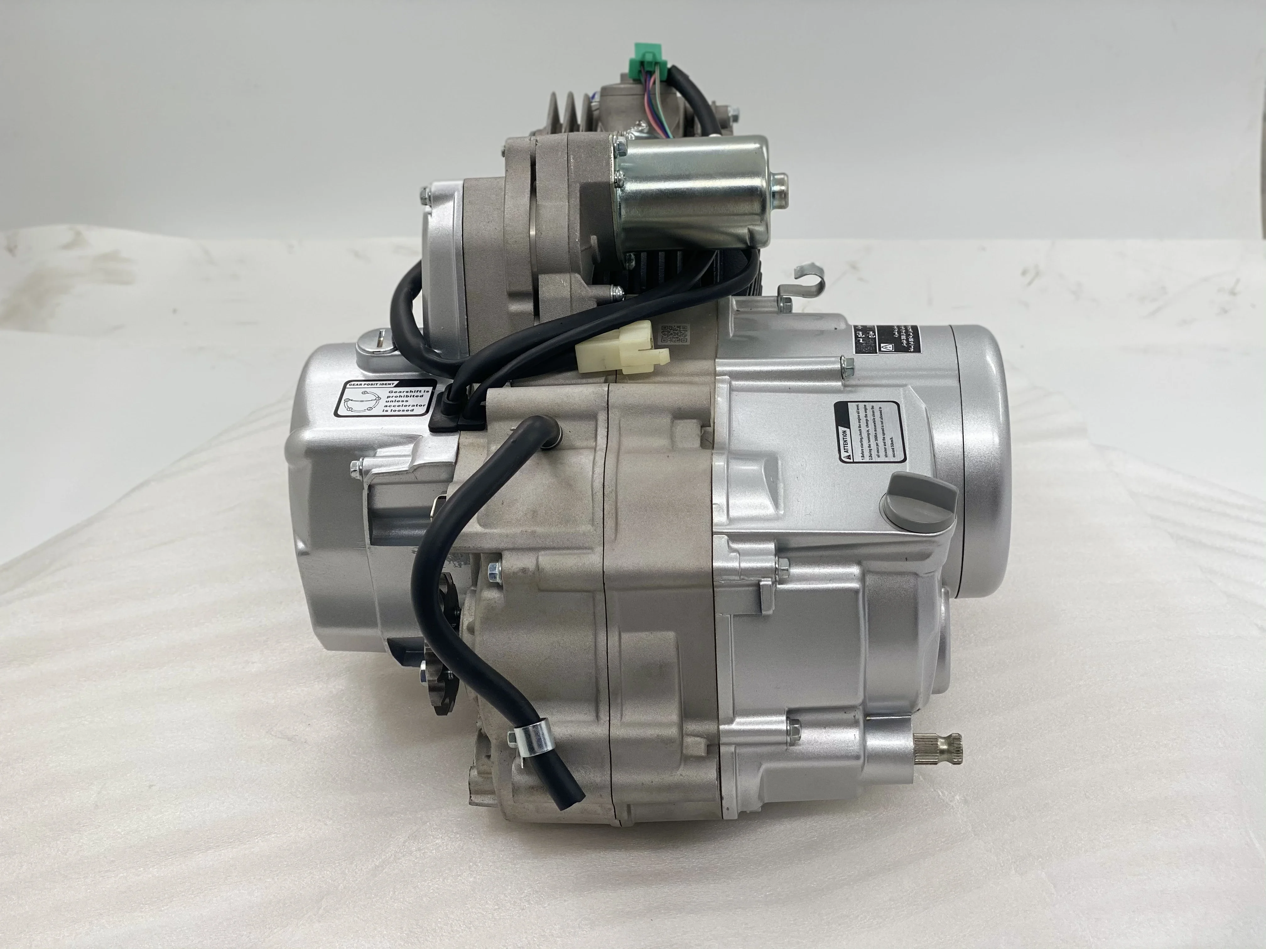 DAYANG 125cc محرك دراجة نارية اسطوانة واحدة 4 السكتة الدماغية نمط الهواء الكهربائية طريقة المنشأ الإشعال CDI بدء مكان ركلة الباردة