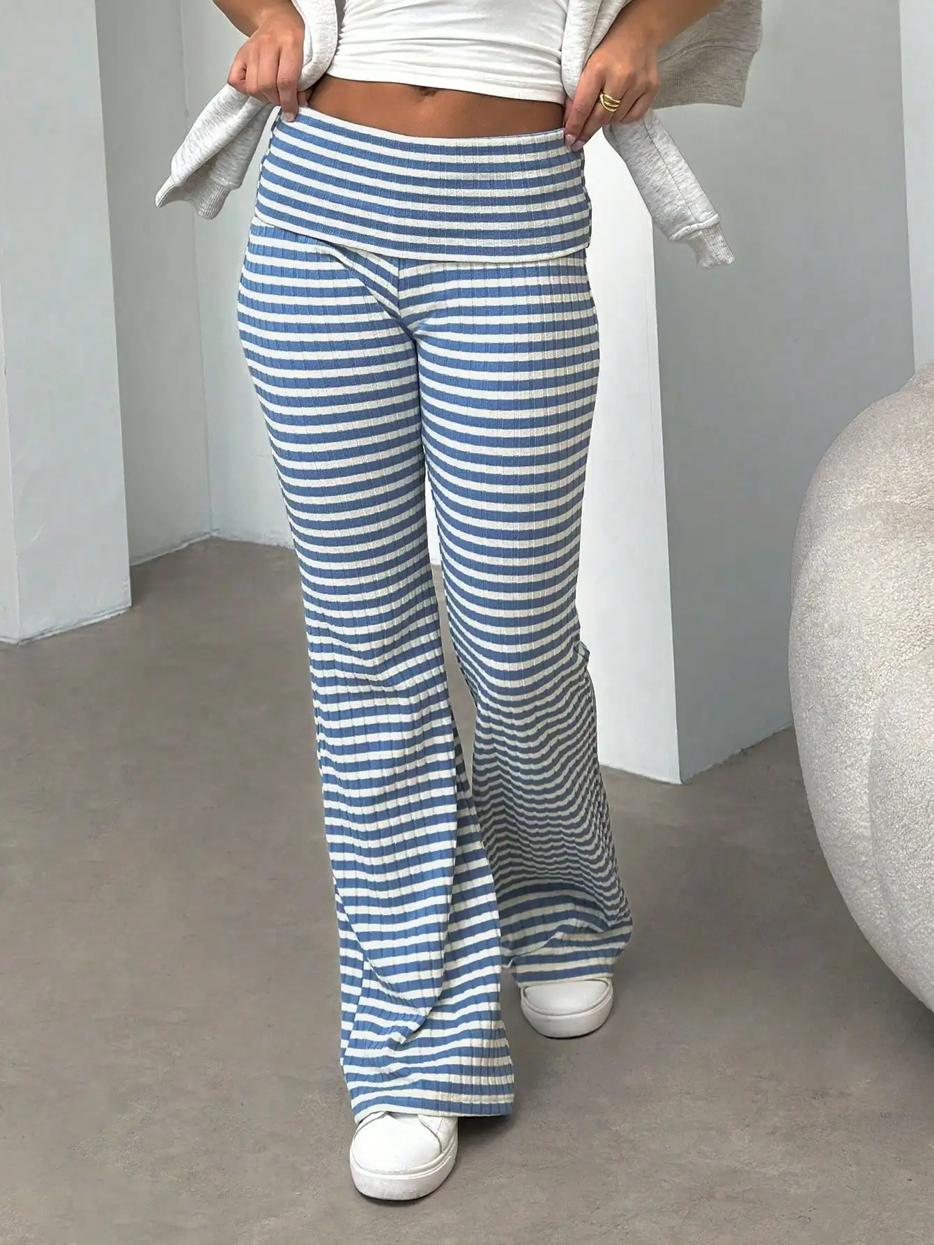 Two Pairs of Women's Casual Flared Pants High-waisted Yoga Pants Sports and Gym Pants