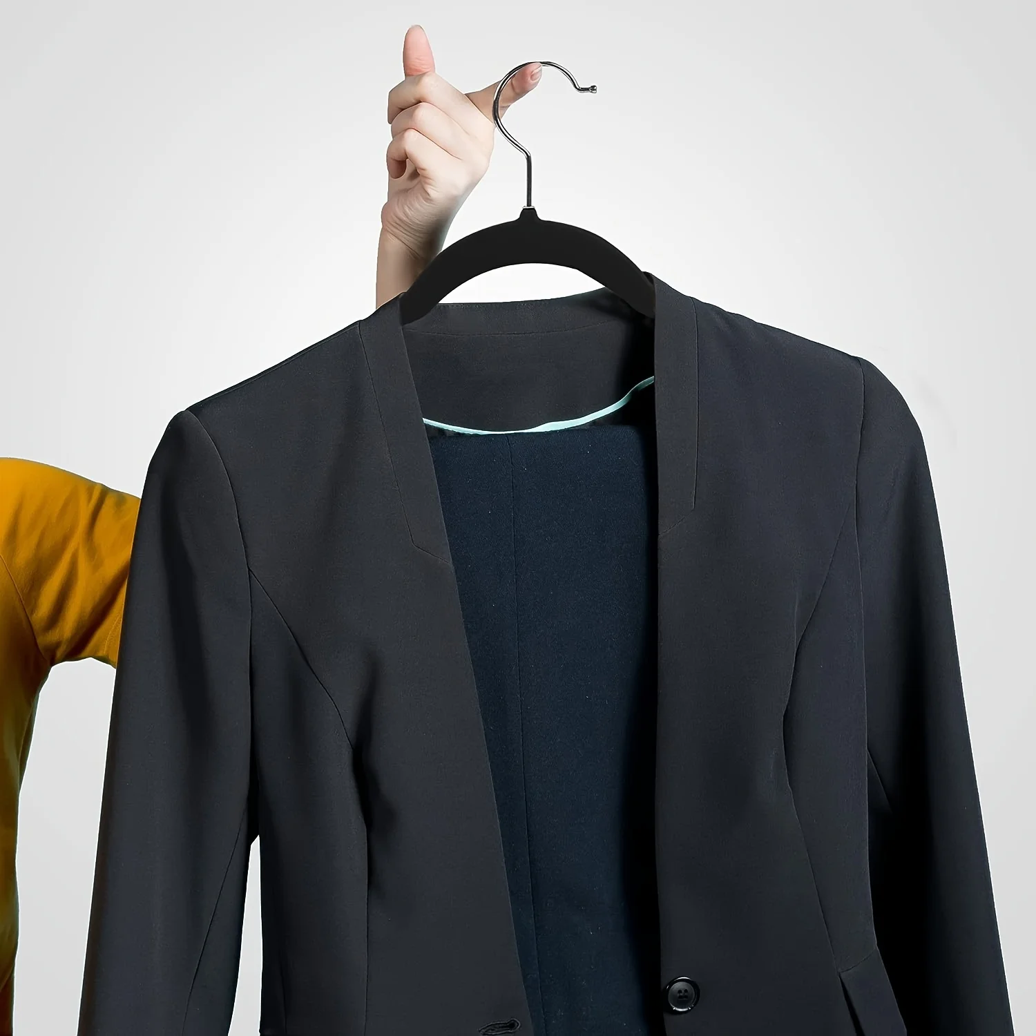 Velvet Hanger Set with Heavy-Duty Non-Slip Grip – Space-Efficient Design for Coats, Pants, and Dresses – & Shop Essent