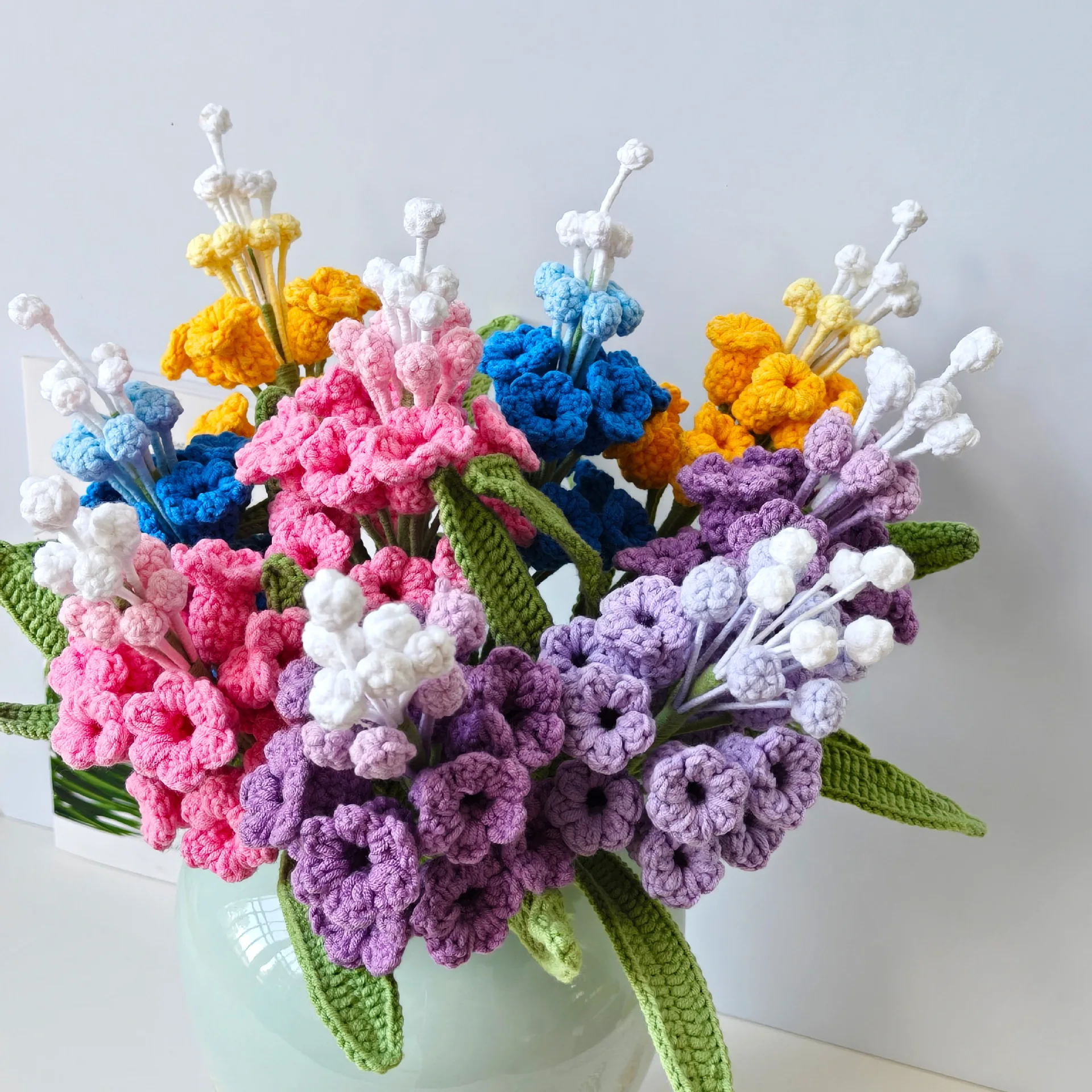 Gehäkelter Hyazinthenstrauß Niedliche Gestrickte Blumenzweige Handgewebte Hyazinthen Liebliche Kunstpflanzen Raumdekoration – Detail 2