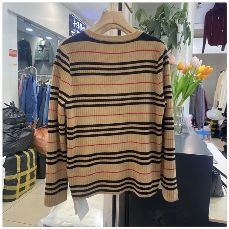 Women's Clothing Autumn and Winter Contrast Color Striped All-match Loose plus size V-neck Fashion Lazy Style Base Shirt
