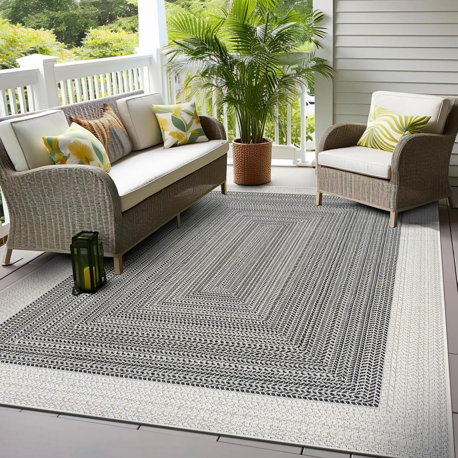 

Black Contemporary Braided Indoor/Outdoor Area Rug, Hose Washable & Weather Resistant, for Living Room, Patio and Bedroom, 5'