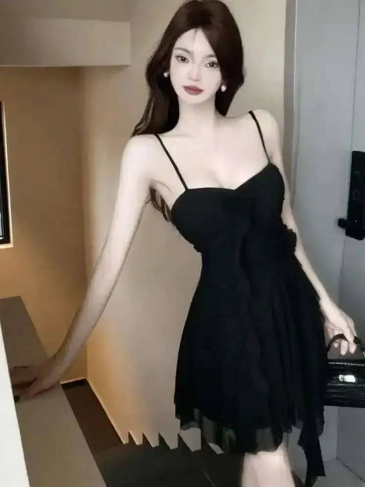 Erotyczna, seksowna, piękna sukienka mini na ramiączkach z siateczki, z koronkowymi falbanami w kształcie liści lotosu, wielowarstwowa, przezroczysta, kusząca sukienka elegancka ACX8