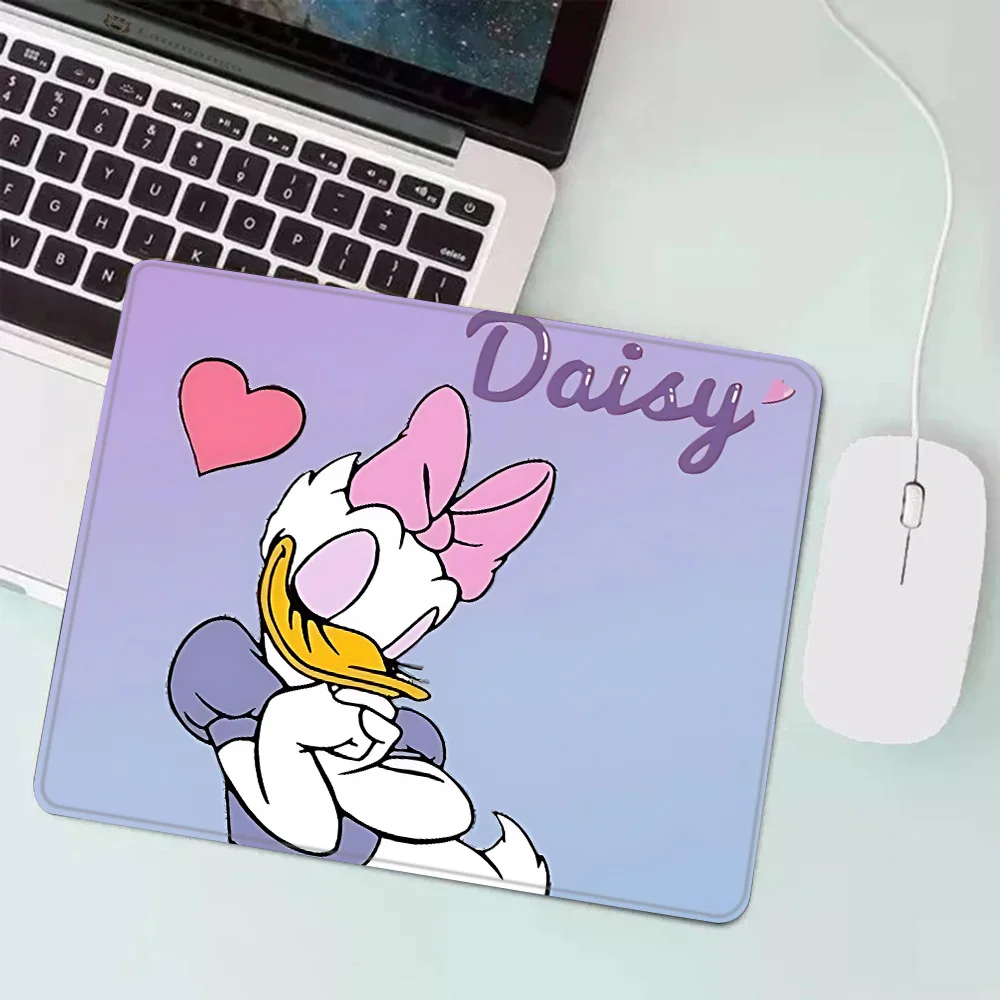 Daisy Duck Gaming Mouse Pad XS Small Mousepad For PC Gamer Desktop Decoration Office Mouse Mat Deskmat Rug