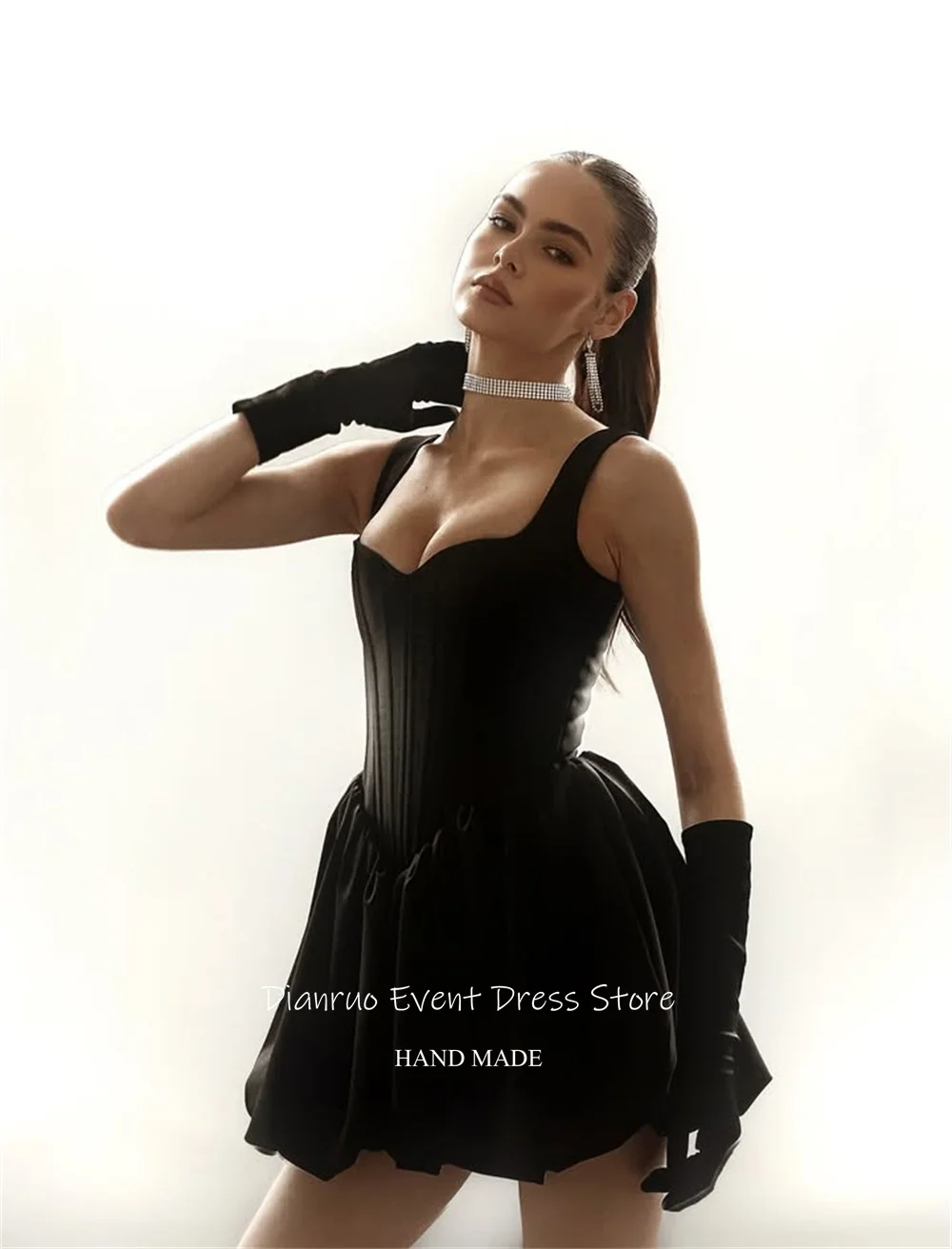 Dianruo فساتين لحضور الحفلات الموسيقية من الساتان الأسود قصيرة بدون أكمام من Vestidos De 15 Quinceañera A Line أشرطة سباغيتي رداء حفلات مخصص #5