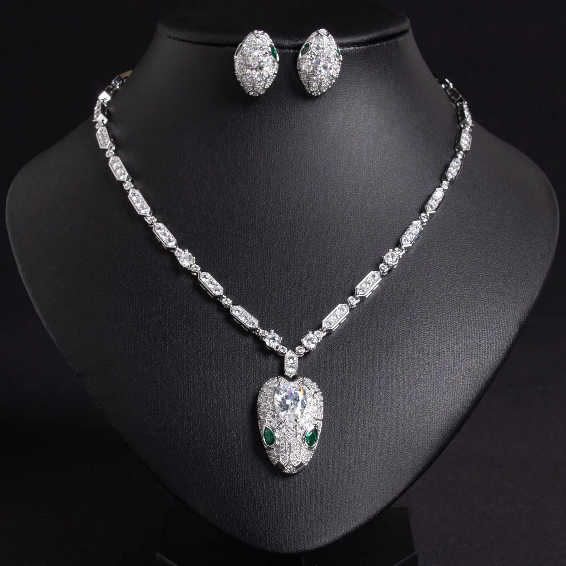 

Simple and Bright High-end Necklace Earring Jewelry Set of 2 Suitable for Wedding Ball Holiday Gift Everyday Dress M-768