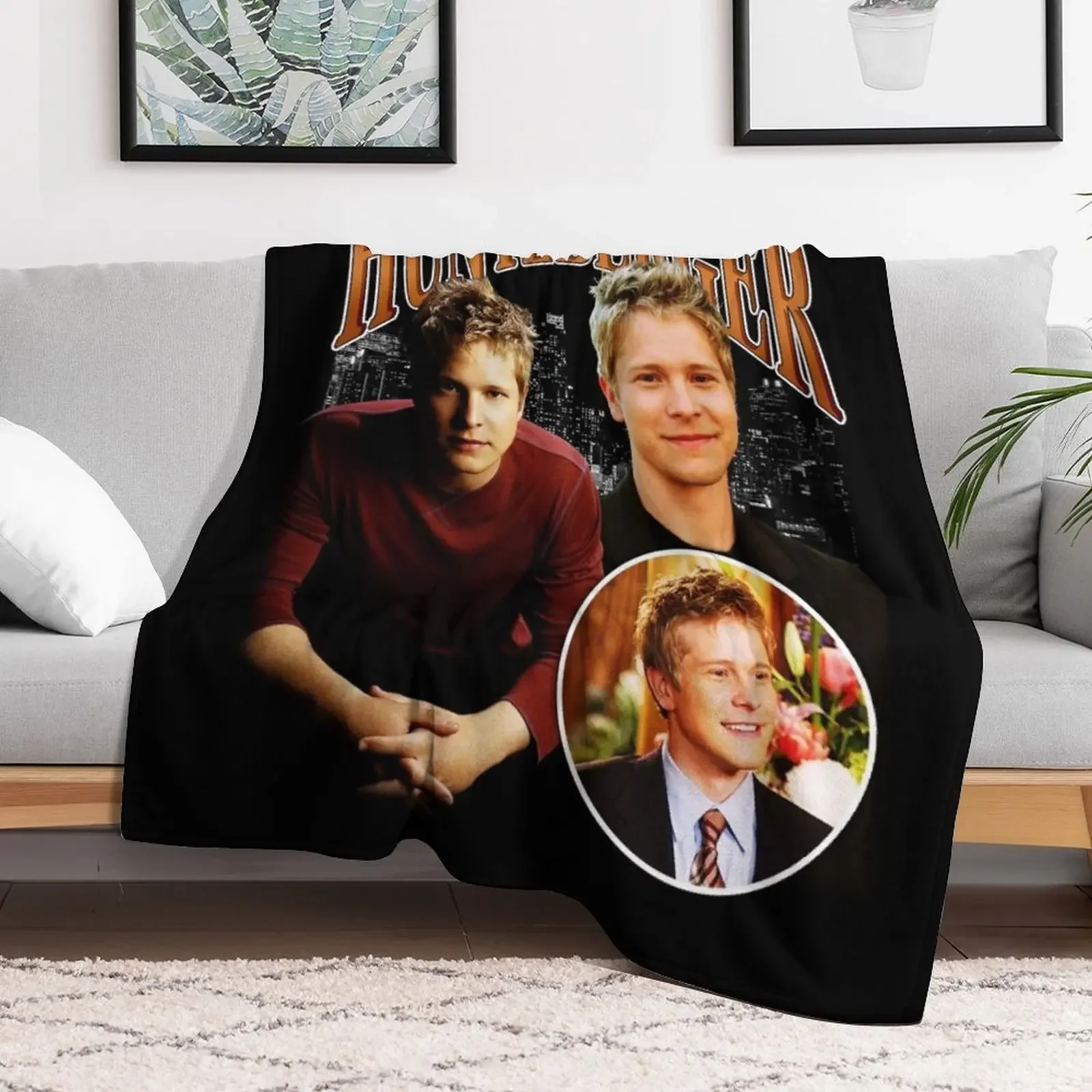 Logan Huntzberger Signature Vintage Retro Bootleg Rap Style Throw Blanket Cozy Throw Blanket Birthday Gift for Him Her
