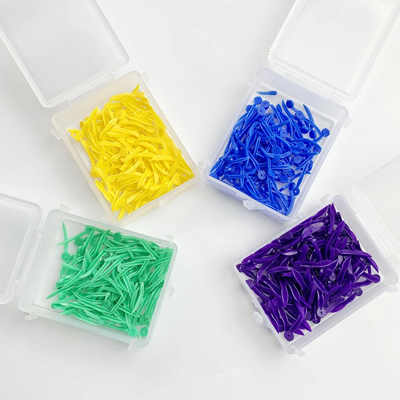 TJDent 100Pcs/Box Disposable Dental Plastic Wedge Tooth Gap with End Circular Holes Plastic Wedge Dentistry Medical Tools