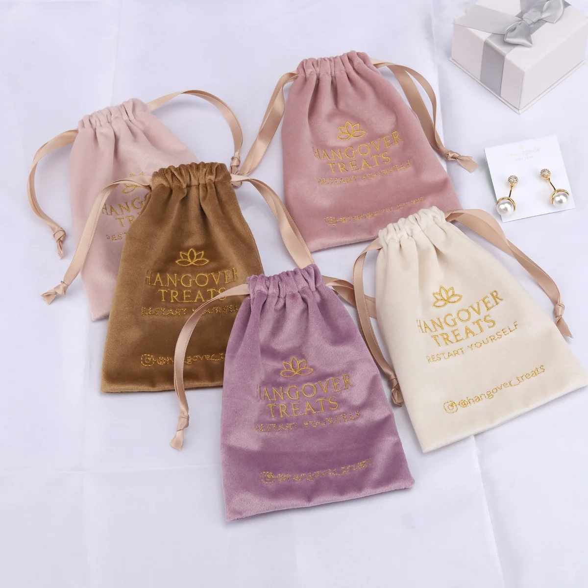 100pcs Personalized Super Soft Pink Velvet Pouch for Jewelry Customized Logo Drawstring Velvet Dust Gift Cosmetic Packaging Bag