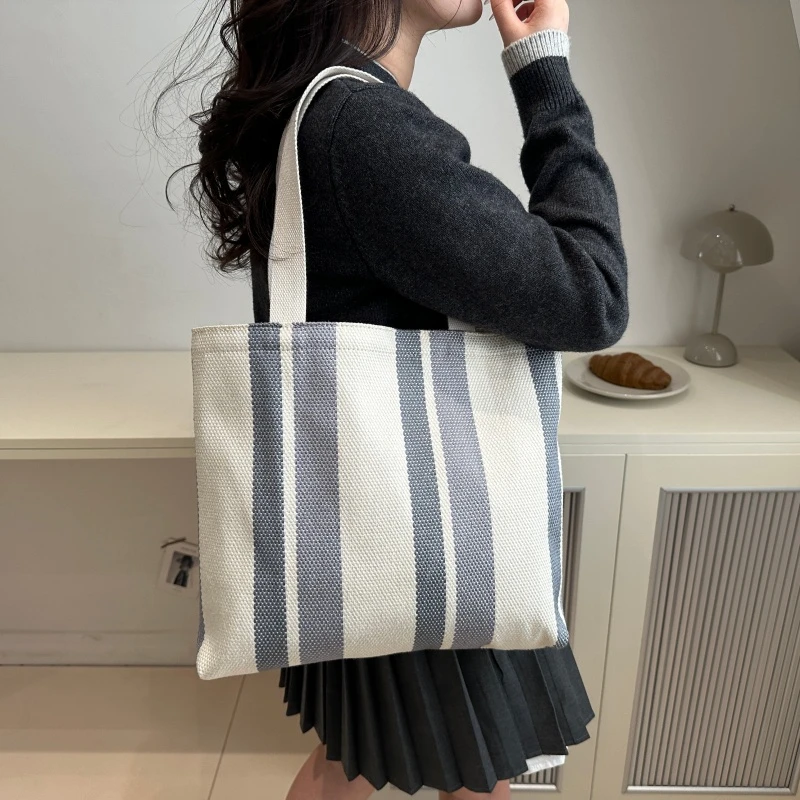 

Elegant Women Leather Luxury Fashion Tote Bag Designer Shoulder Crossbody Handbag For Chic Daily Looks