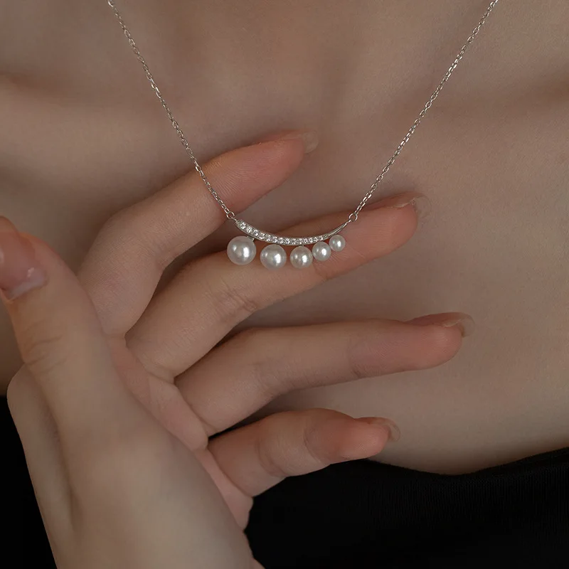 

S925 посеребренное 18-каратное серебряное жемчужное ожерелье с полумесяцем, градиентная цепочка на ключицы, женская легкая роскошная элитная французская винтажная ювелирная цепочка