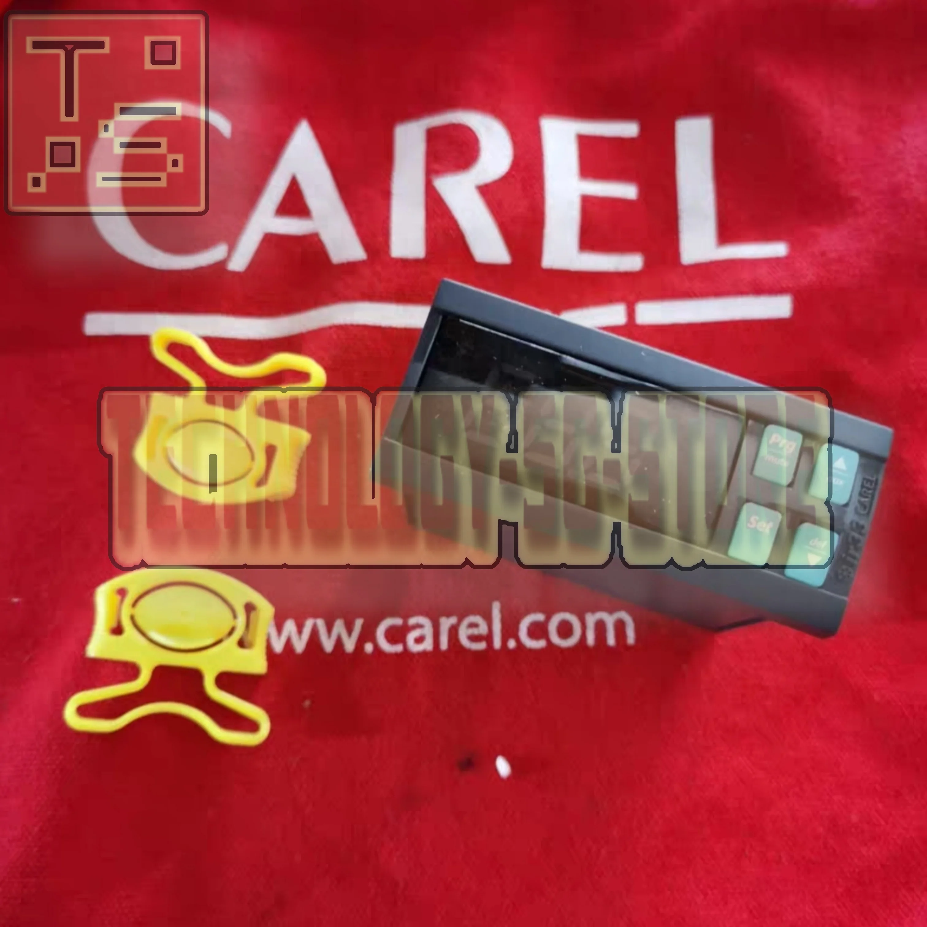 IRDIF0EN00  IRDIS0EN00  IREVC0HC00  PJEZC00000 new in box temperature controller