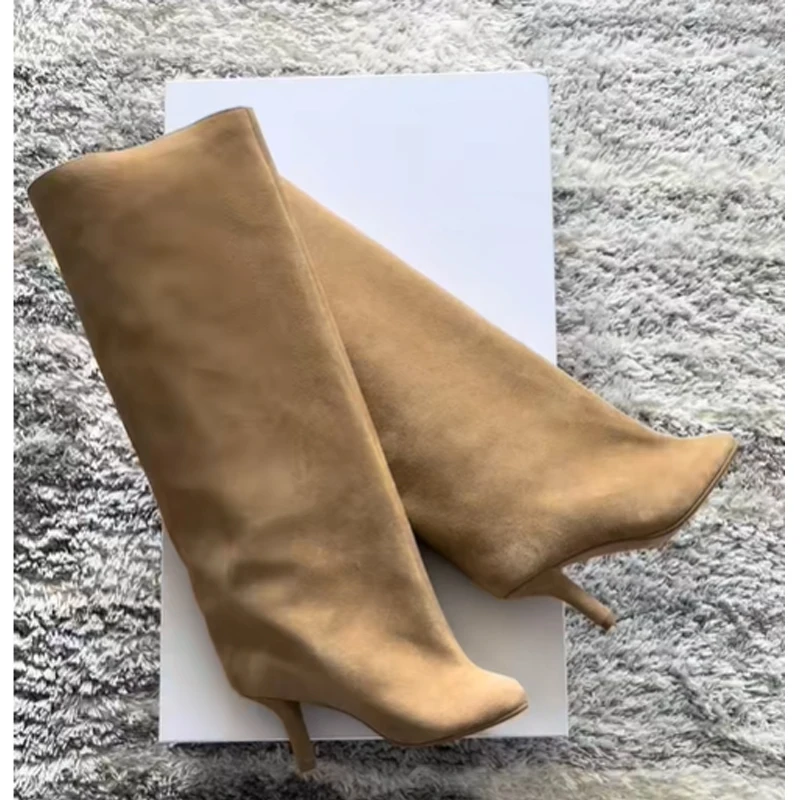 

Абрикосовые сапоги до колена на шпильке с квадратным плоским носком, женские зимние сапоги 2026, зеленые замшевые сапоги без шнуровки для женщин, роскошный дизайн