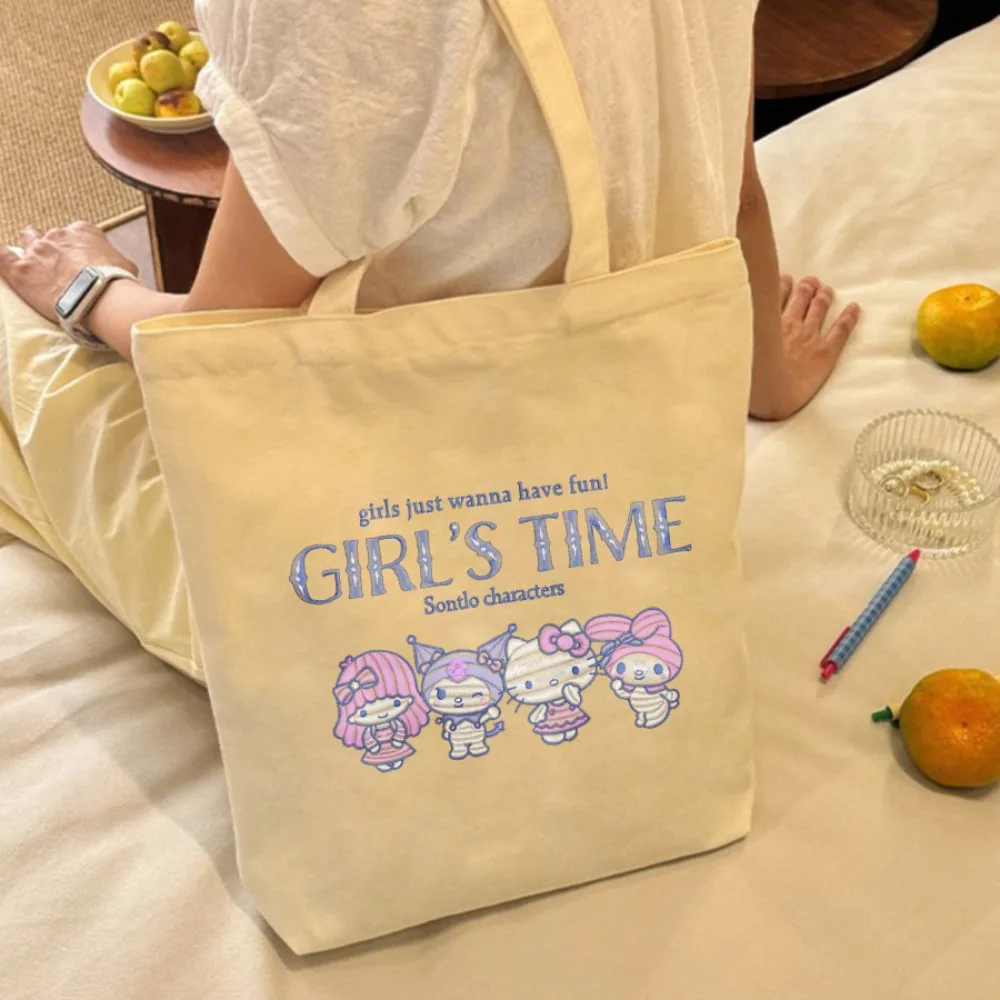 Lightweight & Durable Sanrio Tote Bag - Adorable Kitty & Friends Print, Perfect for Carrying Daily Essentials