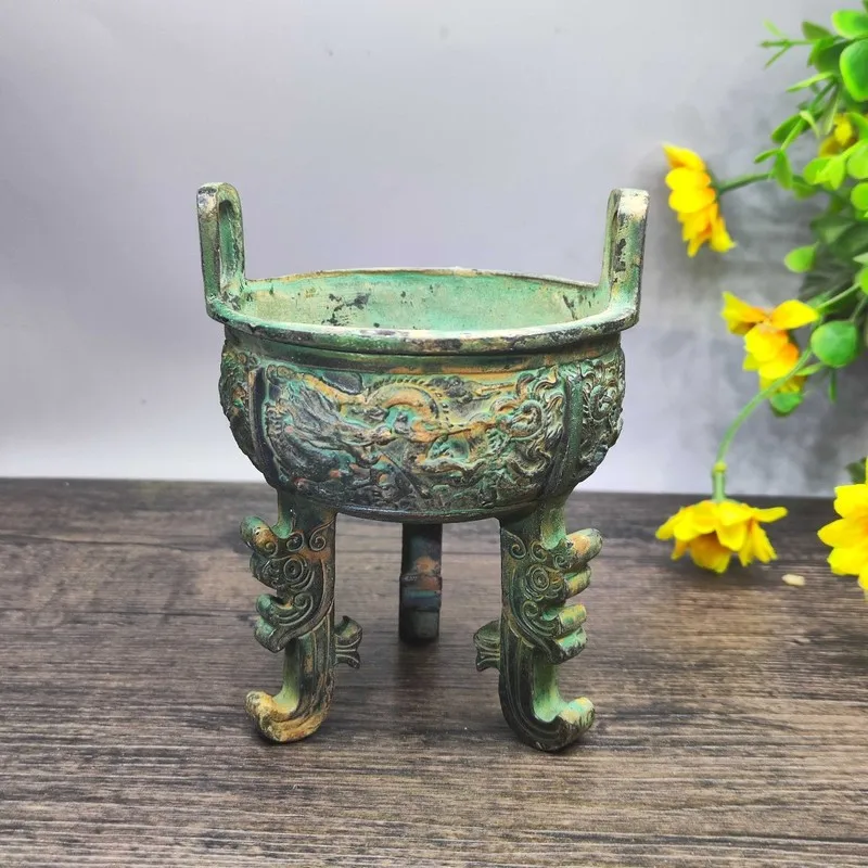 Antique-style three-legged dragon-patterned bronze incense burner, antique incense burner ornament, wholesale