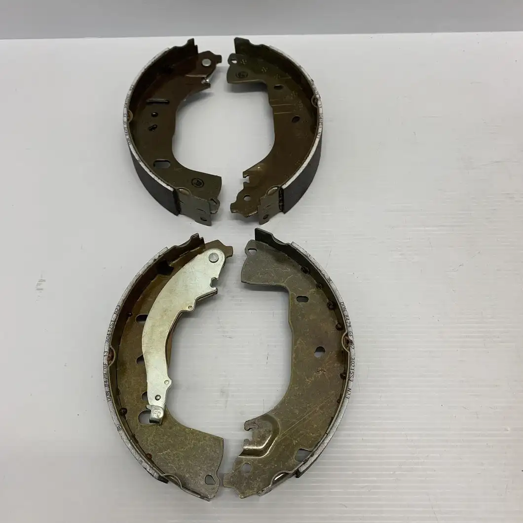 Auto Rear Brake Shoes for Volkswagen ID4 ID5 ENYAQ iV CUPRA BORN Q4 1EA698525D