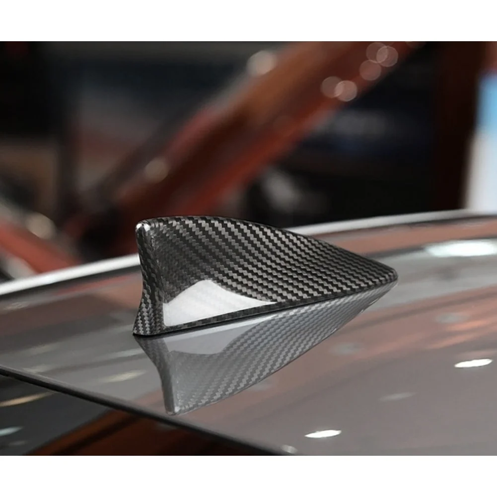 

Декоративная накладка на антенну в виде плавника акулы из карбона для Lexus LS 2016-2020, ES 2018-2020, NX 2014-2020, LX 2014-2019, IS 2014-2019