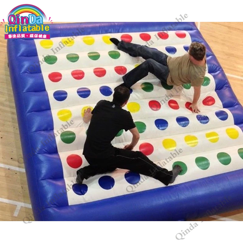 

Multi Person Games 5*5M Twister Game Inflatable Twister Mat Human Twister Game For Playground