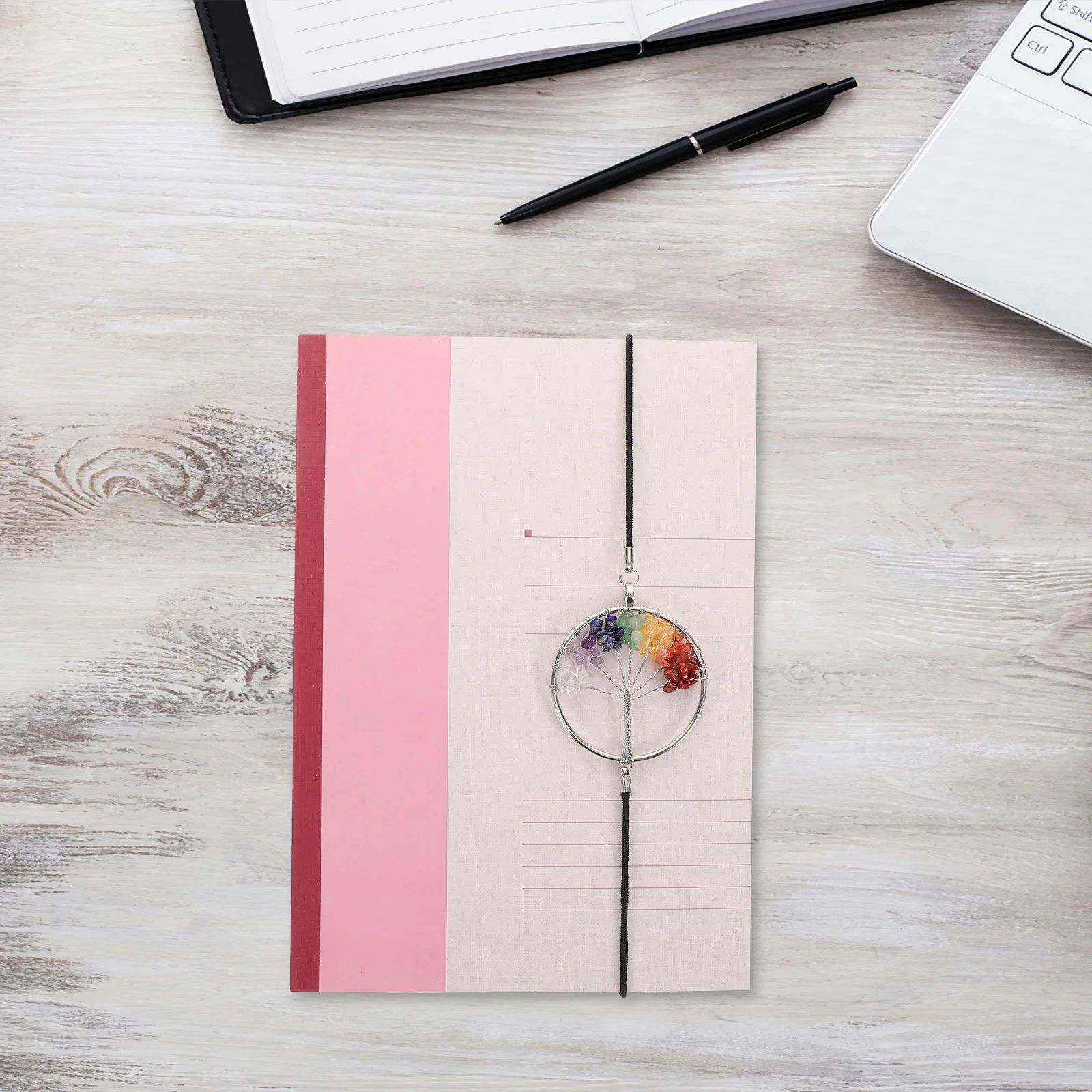 Подвеска в виде дерева ручной работы