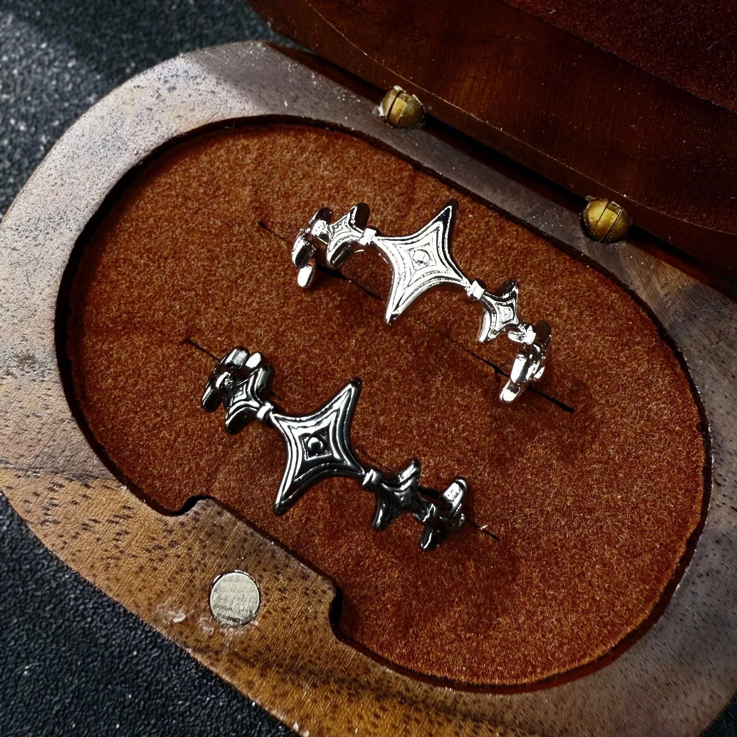 Retro Funkelnde Sterne Verstellbarer Offener Ring für Frauen Versilbertes Messing Gothic Punk Edgy Schmuck Trendige Accessoires Geschenk für Sie – Detail 8